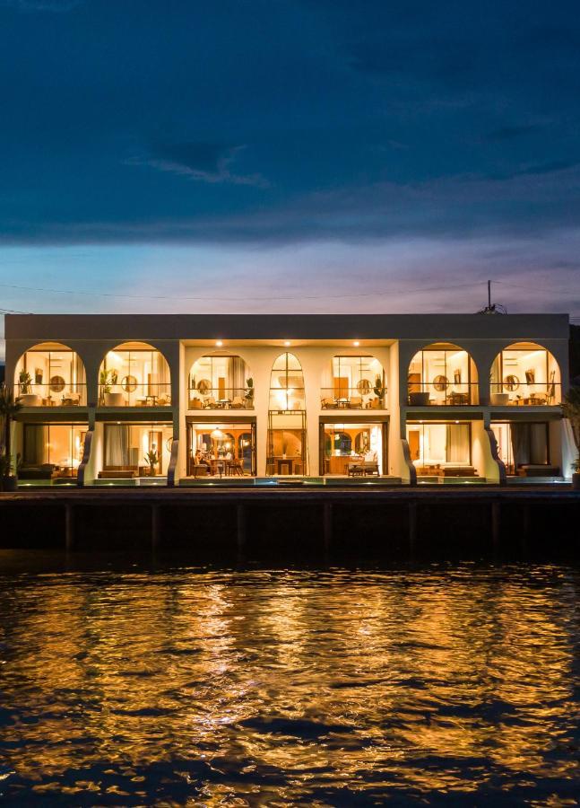 Tasana Bar And Luxury Resort ラン島 エクステリア 写真