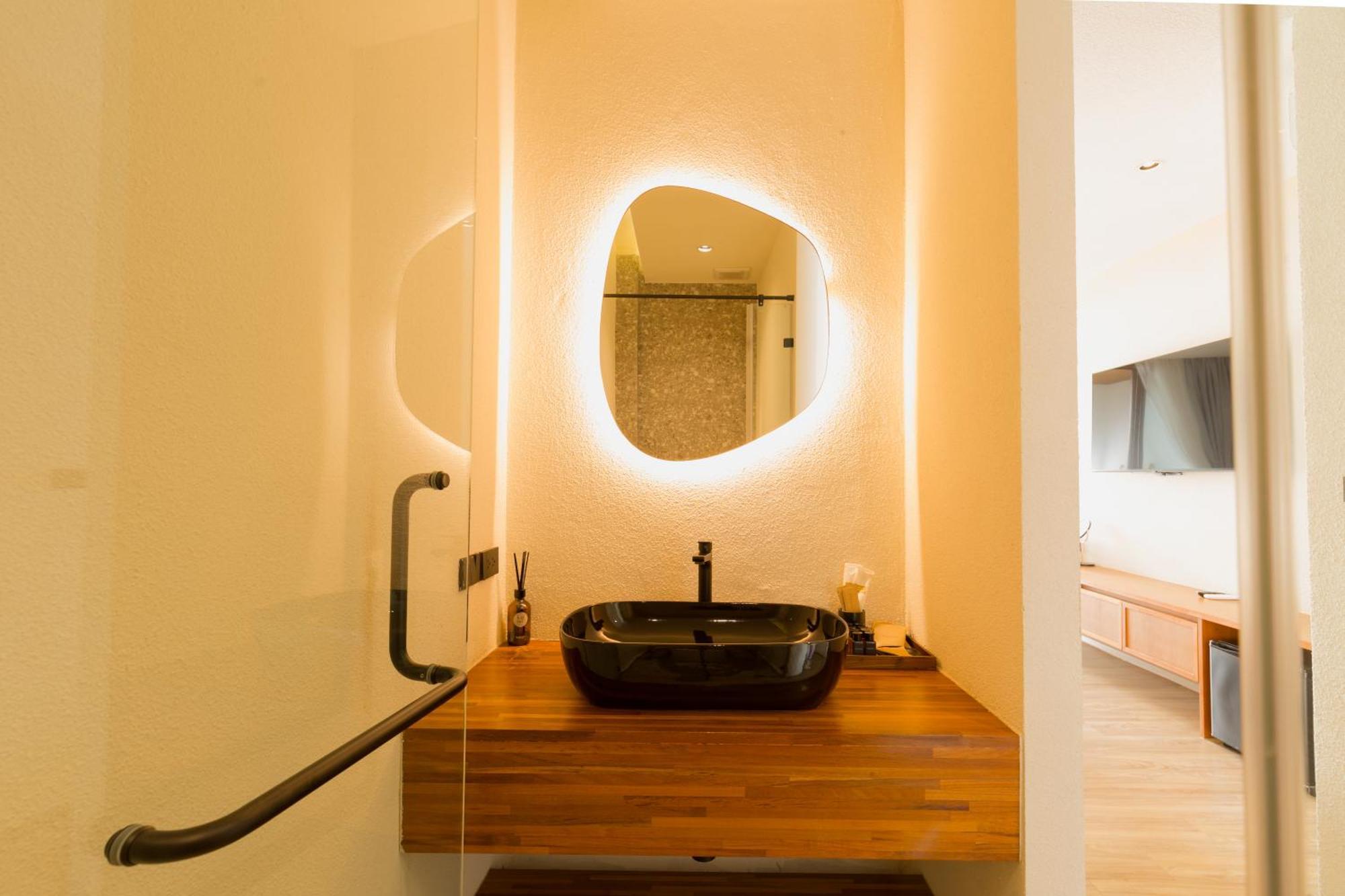 Tasana Bar And Luxury Resort ラン島 エクステリア 写真