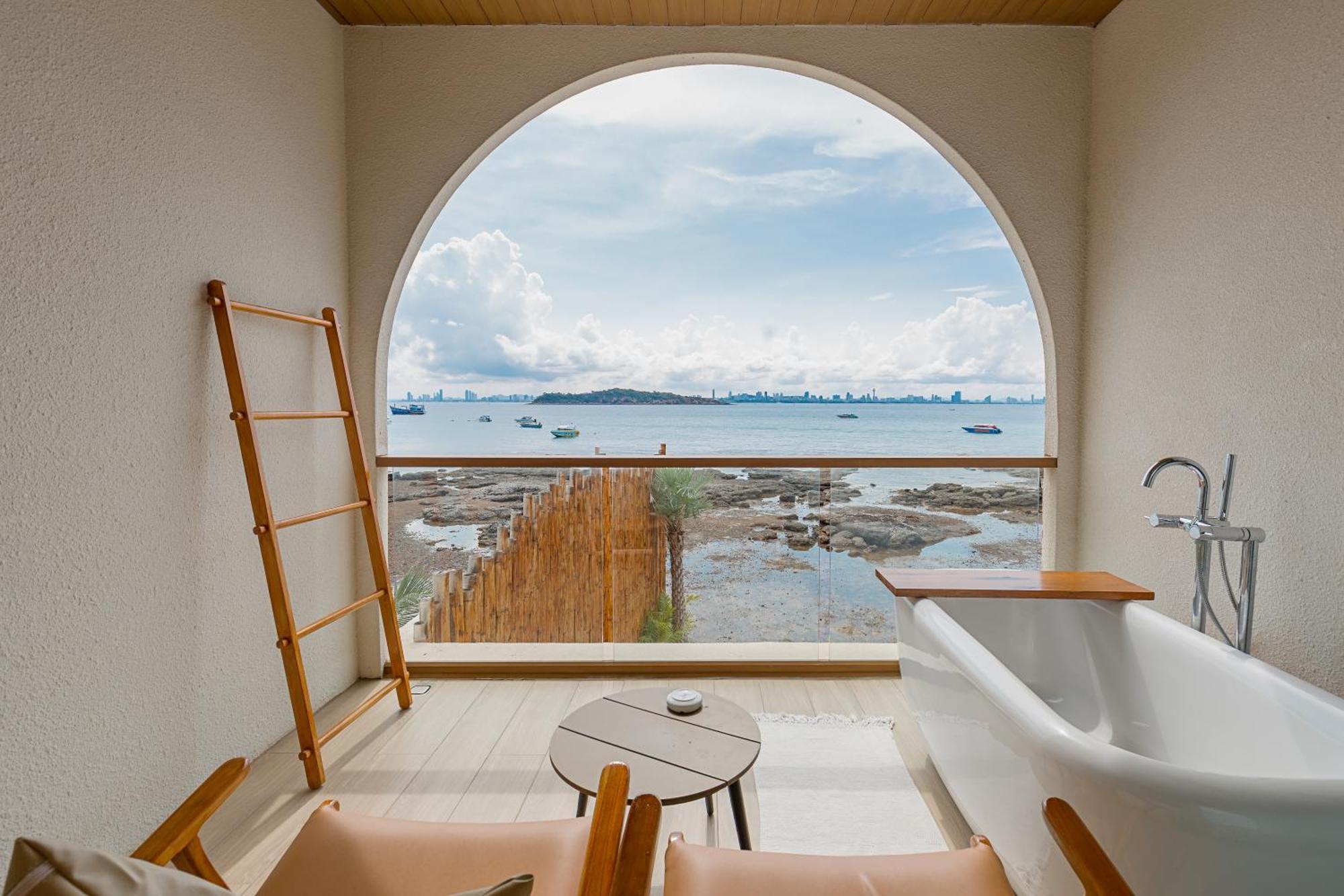 Tasana Bar And Luxury Resort ラン島 エクステリア 写真