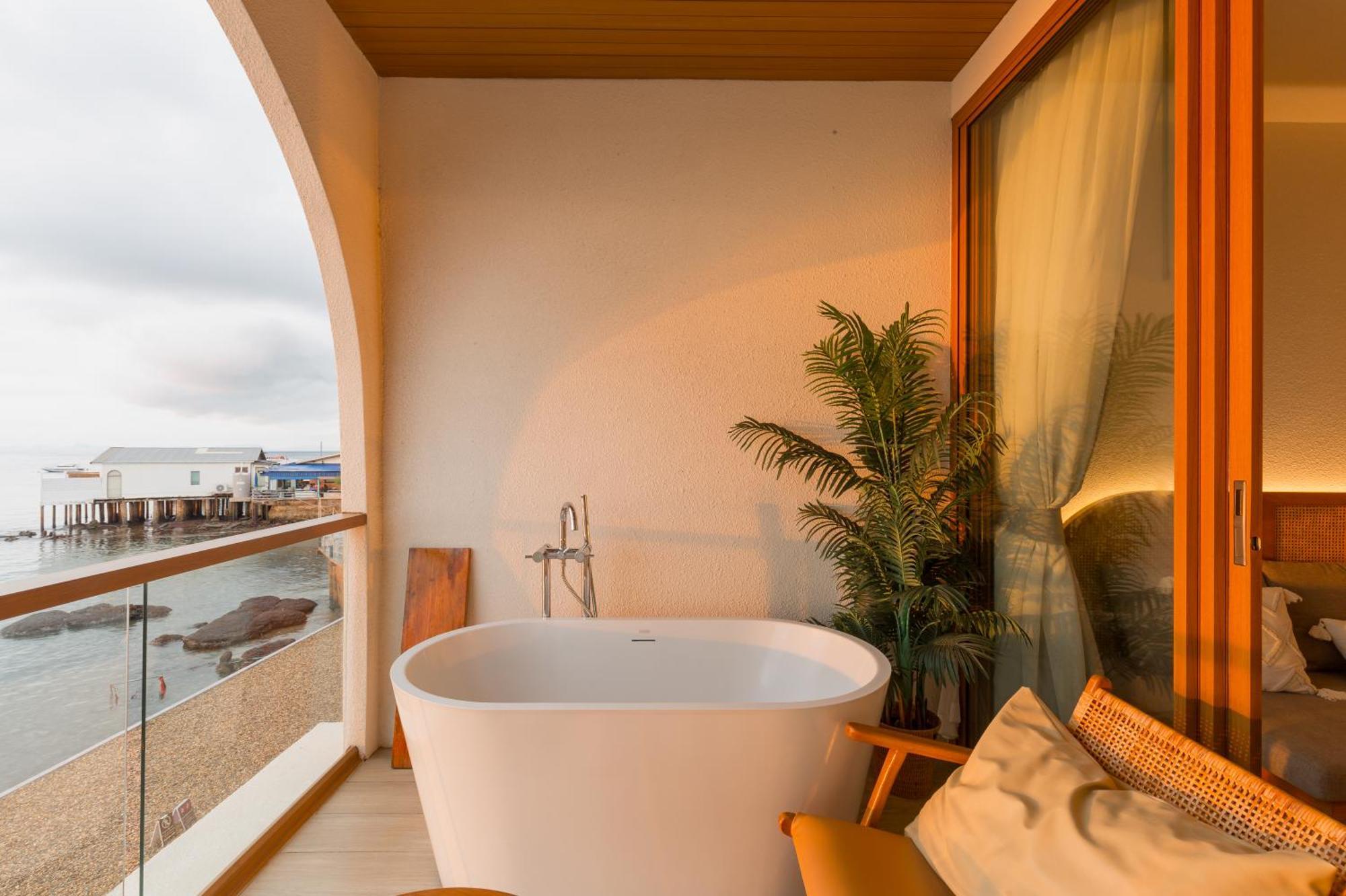 Tasana Bar And Luxury Resort ラン島 エクステリア 写真