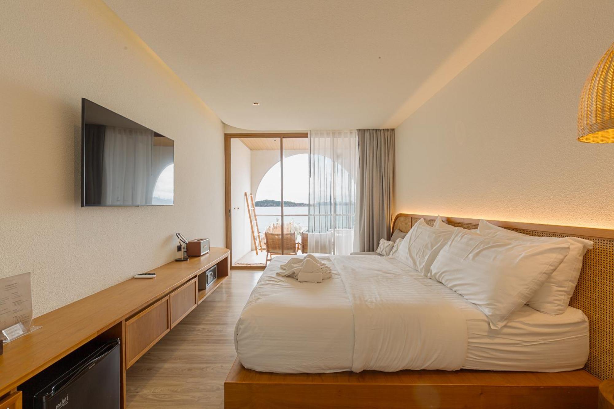Tasana Bar And Luxury Resort ラン島 エクステリア 写真
